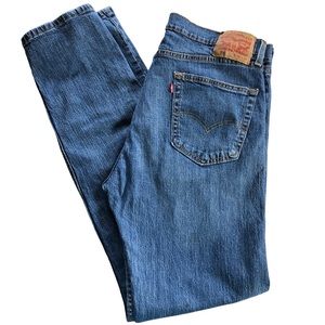 Levi's 505 Straight Leg Jeans. Medium Wash. Extra Tall. Size 36W x 34L